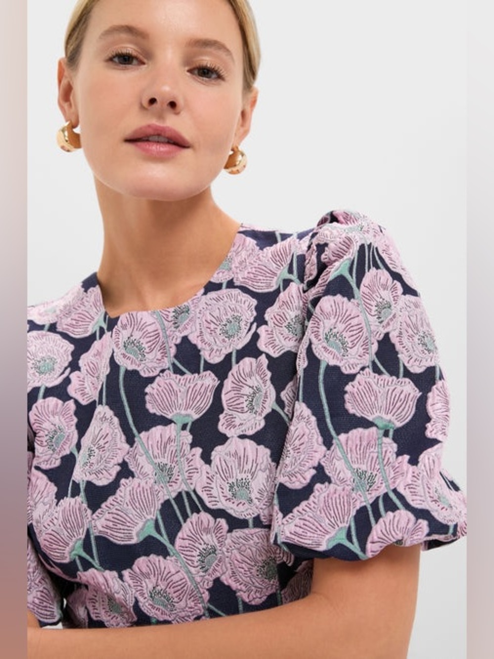Tuckernuck HYACINTH HOUSE
Pink & Navy Floral Jacquard Minetta Mini Dress - Picture 14 of 16